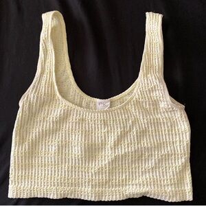 Yellow cropped tanktop